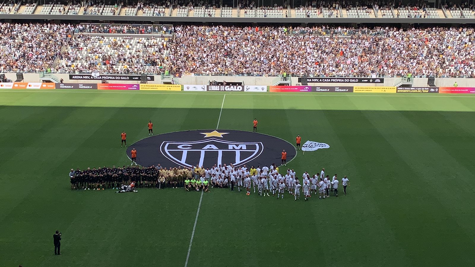Lendas do Galo foi alento para a torcida do Atl&eacute;tico-MG em meio ao caos