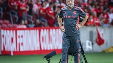 Mano Menezes justifica desempenho do Inter e se irrita com pedidos de sa&iacute;da