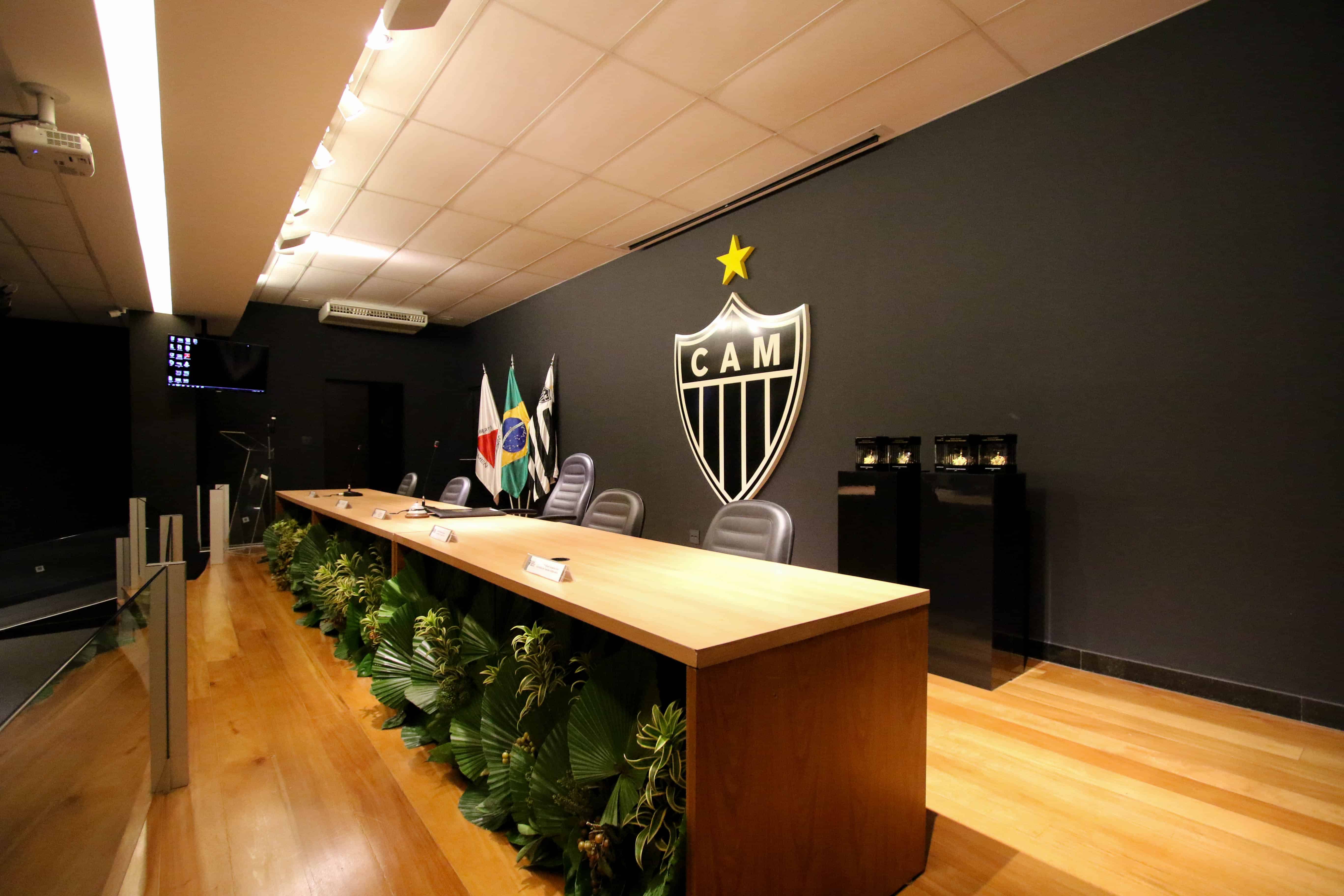 Conselheiro do Atl&eacute;tico-MG entra na Justi&ccedil;a para suspender vota&ccedil;&atilde;o da SAF