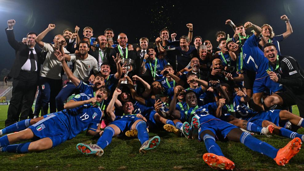 Os garotos da It&aacute;lia reivindicam espa&ccedil;o, agora com o t&iacute;tulo na Euro Sub-19