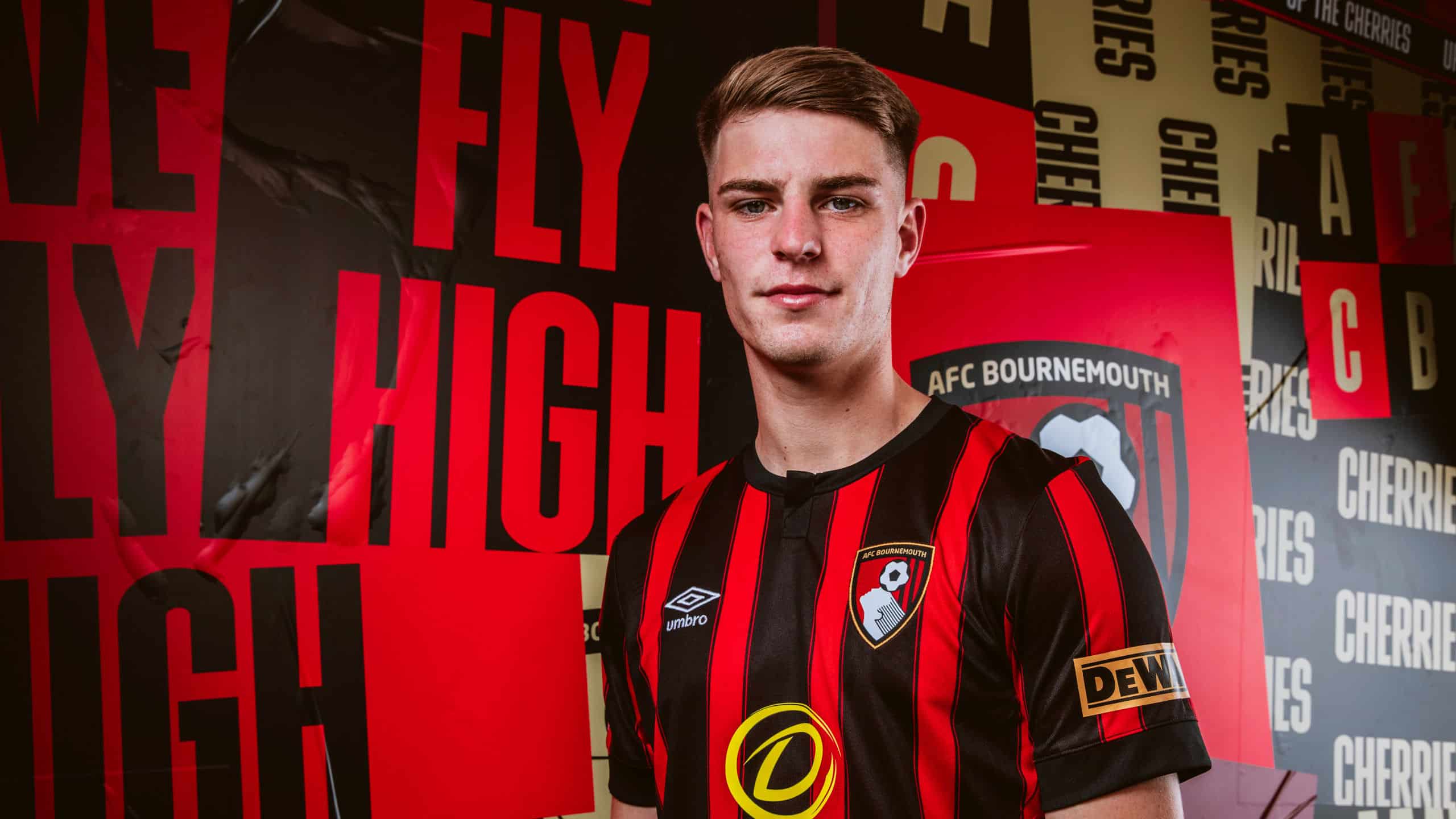 Alex Scott no Bournemouth: quem &eacute; o craque do Football Manager com potencial de estrela