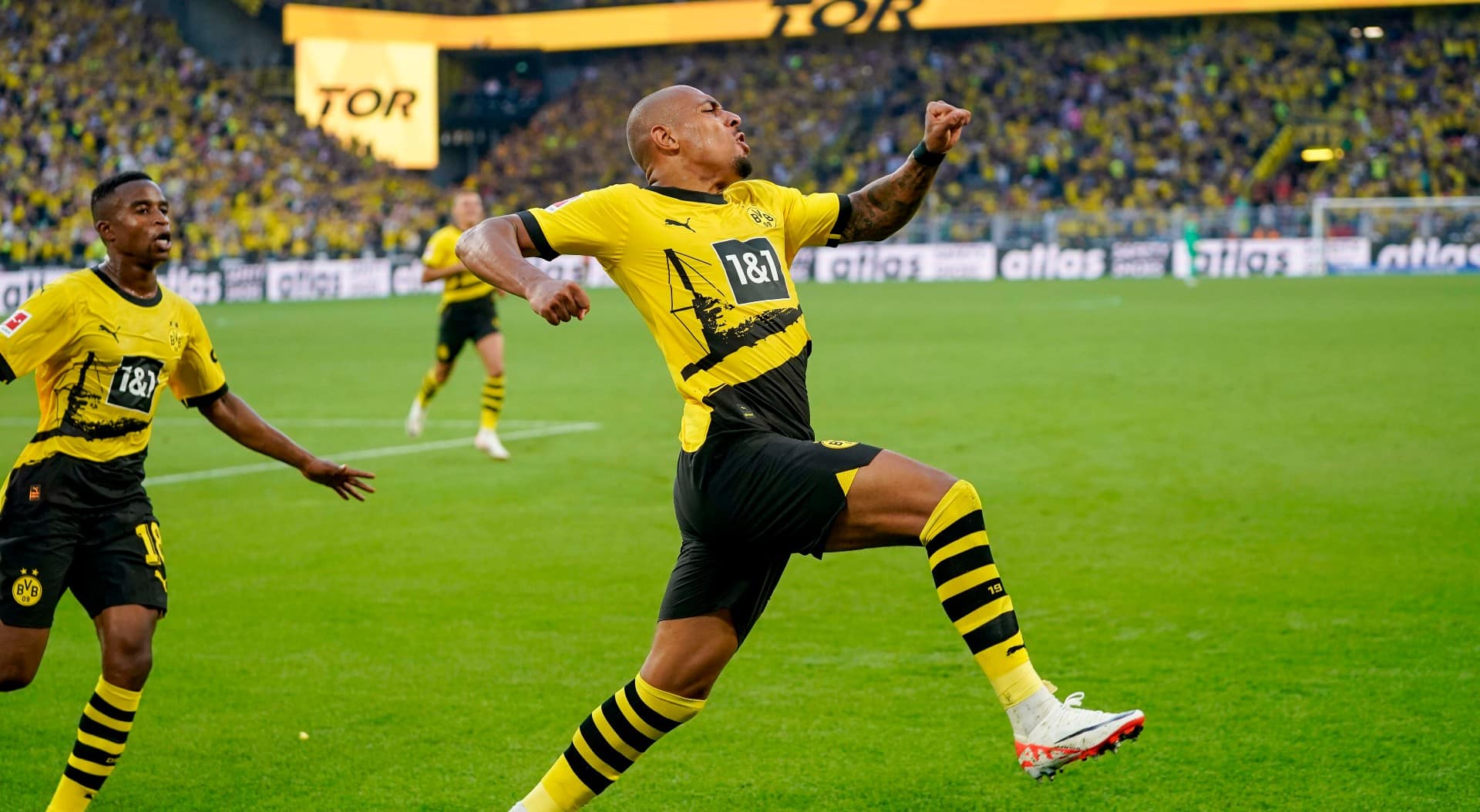 O Dortmund suou sangue contra o Col&ocirc;nia e s&oacute; ganhou no apagar das luzes