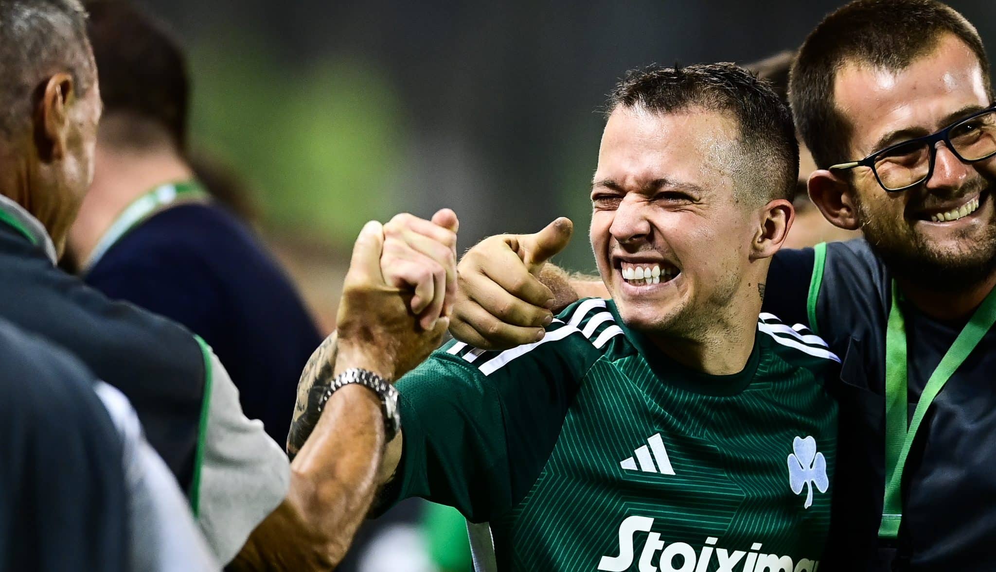 Bernard brindou o Panathinaikos com uma &oacute;tima vit&oacute;ria sobre o Olympique na Champions