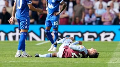 Aston Villa se recuperou com goleada, mas perdeu Coutinho numa frustrante les&atilde;o