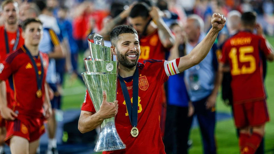 Jordi Alba se aposenta da seleção espanhola como começou: campeão