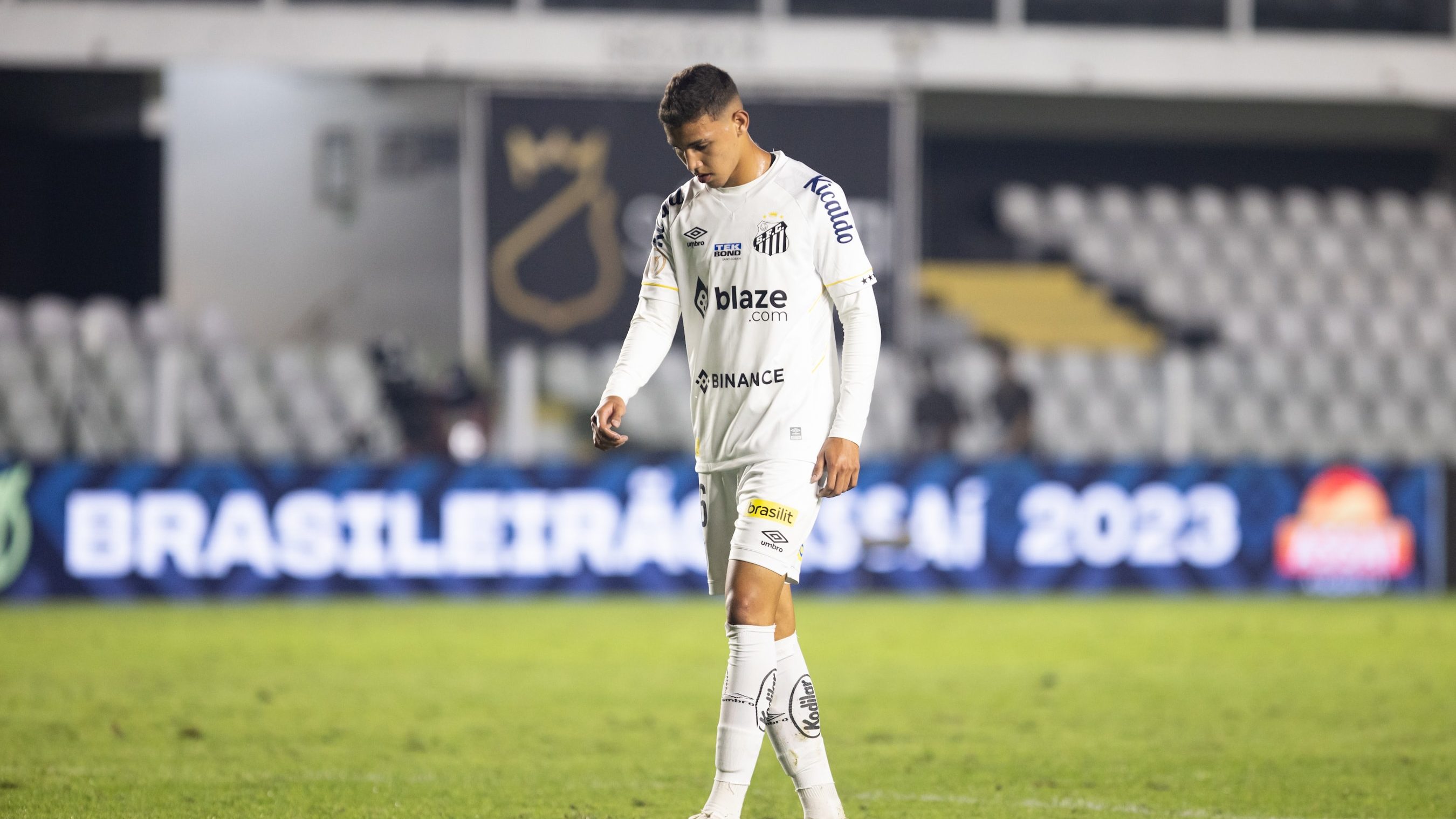 Santos: venda de Deivid Washington refor&ccedil;a falta de equil&iacute;brio esportivo e financeiro