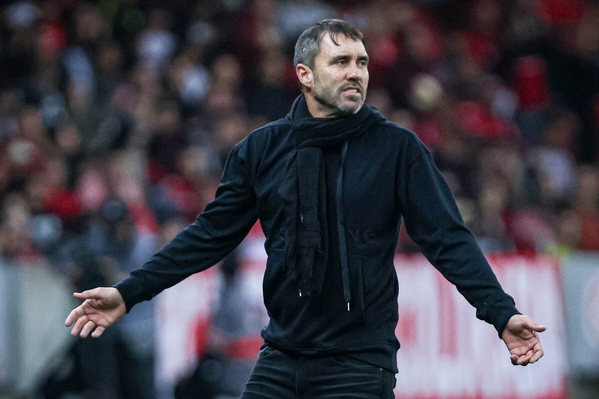 Coudet valoriza Inter ofensivo e comenta discuss&atilde;o de Valencia e Magr&atilde;o