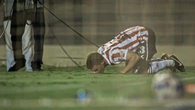 Rollheiser faz uma Sul-Americana fant&aacute;stica pelo Estudiantes: olha s&oacute; o gola&ccedil;o contra o Goi&aacute;s