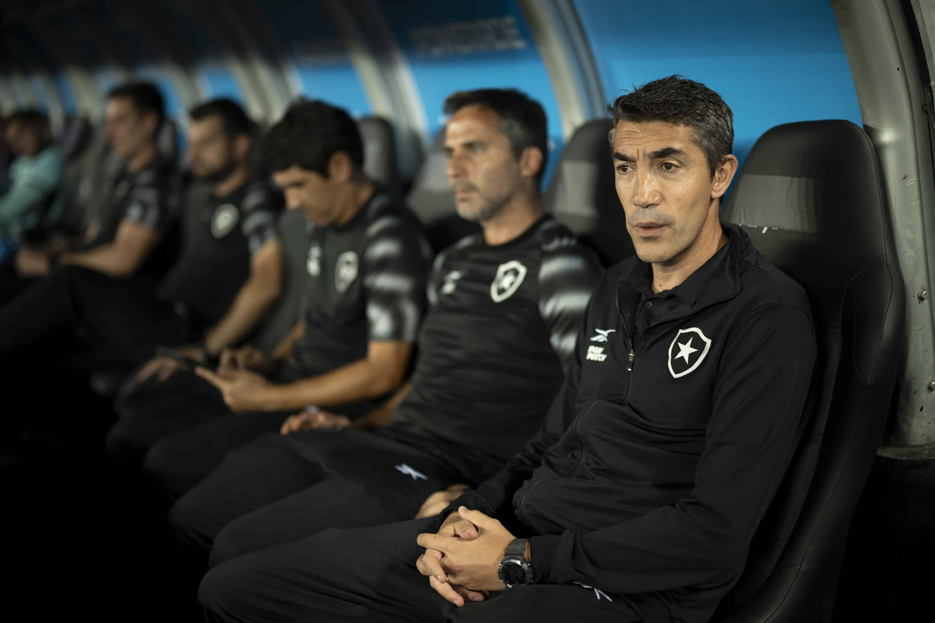Botafogo: Bruno Lage explica mudan&ccedil;a de postura com efetividade do time