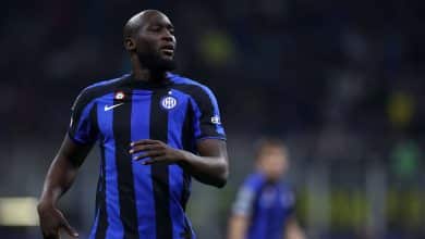 Lukaku nem chegou e torcida da Juventus j&aacute; faz protestos contra ele