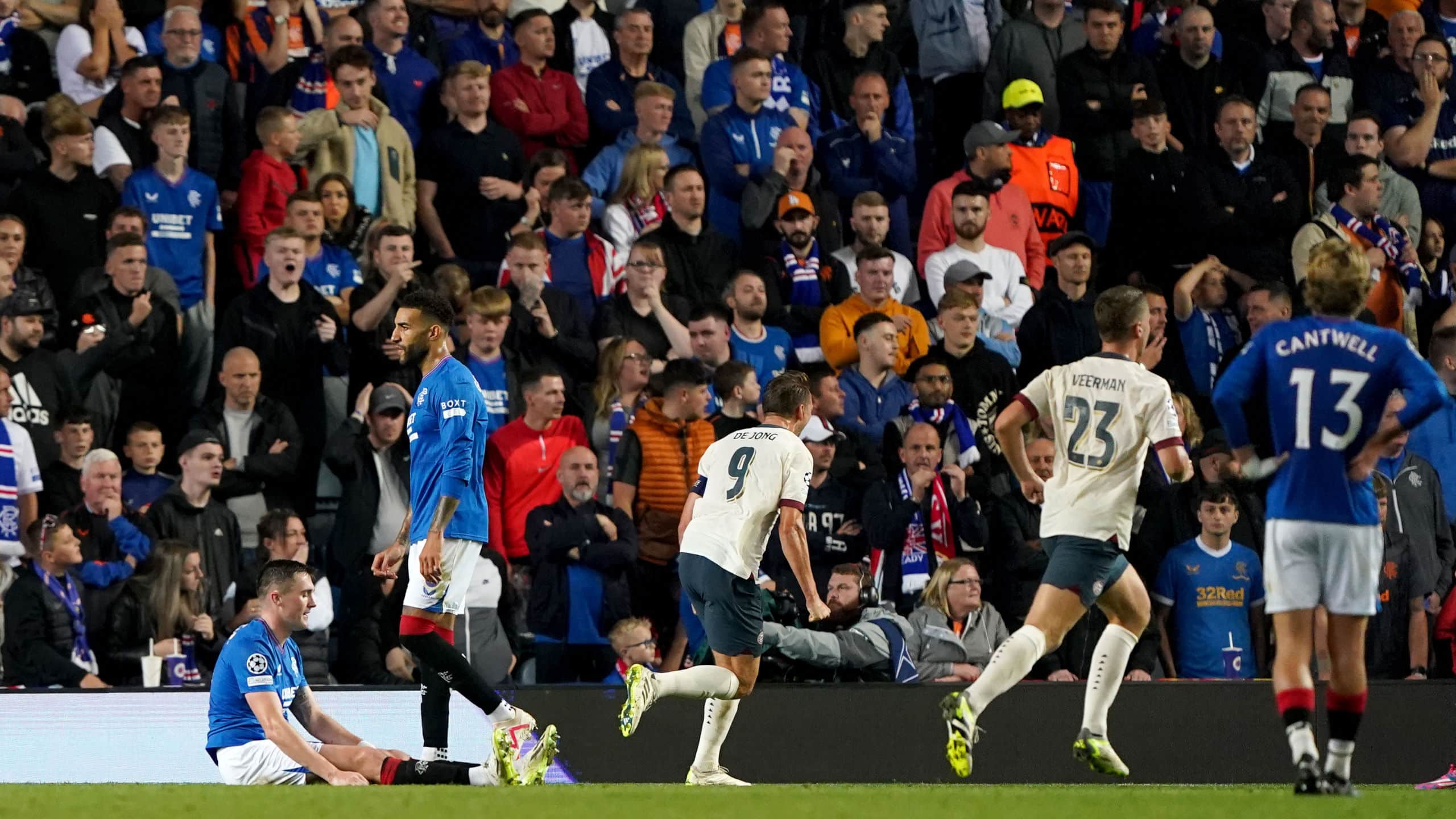 O dia na Champions: PSV segura Rangers no jogo de ida dos playoffs; Copenhague e Antwerp vencem