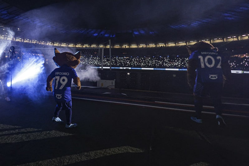 Rapos&atilde;o e Raposinho foram apresentados para a torcida do Cruzeiro