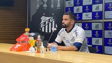 Rinc&oacute;n at&eacute; queria ficar na It&aacute;lia, mas explica o que o fez escolher o Santos