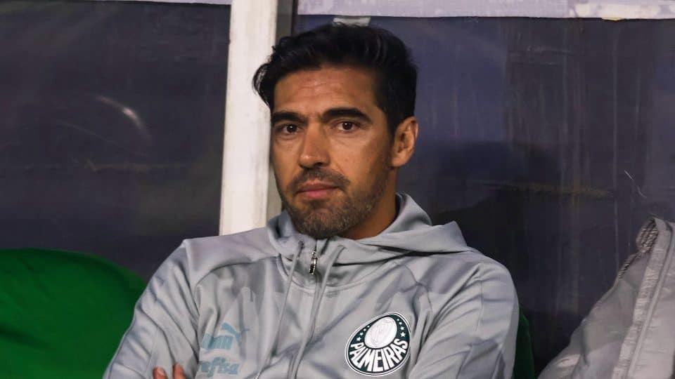Abel Ferreira dá amostras de serenidade e projeta o ‘novo Palmeiras’ sem Dudu