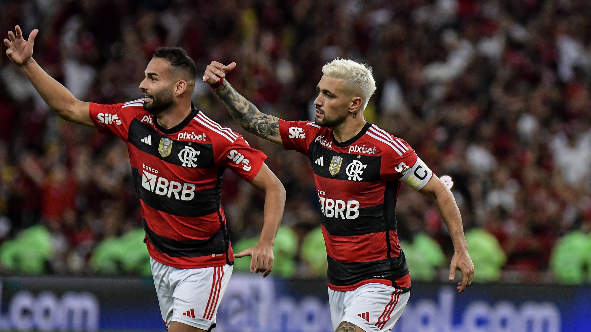 Flamengo n&atilde;o joga bem, mas vence o Gr&ecirc;mio e est&aacute; na final da Copa do Brasil