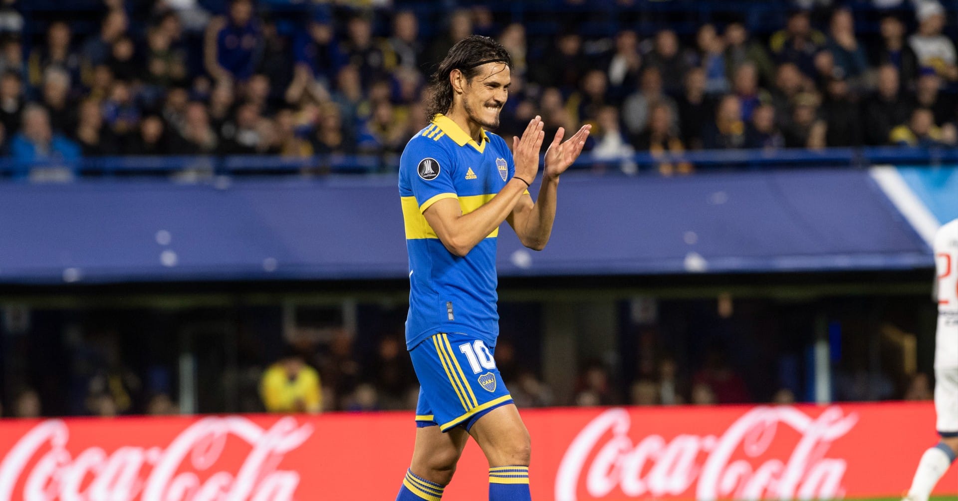 Cavani guardou seu primeiro gol pelo Boca, numa vit&oacute;ria de lindas jogadas