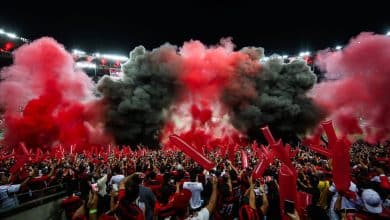 Atitude da torcida do Flamengo d&aacute; tom curioso para um fim de ano melanc&oacute;lico