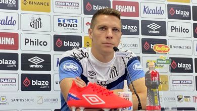Santos: Furch n&atilde;o se cansa de assistir ao gol contra o Gr&ecirc;mio:&nbsp;&lsquo;Jogada&nbsp;rara&rsquo;