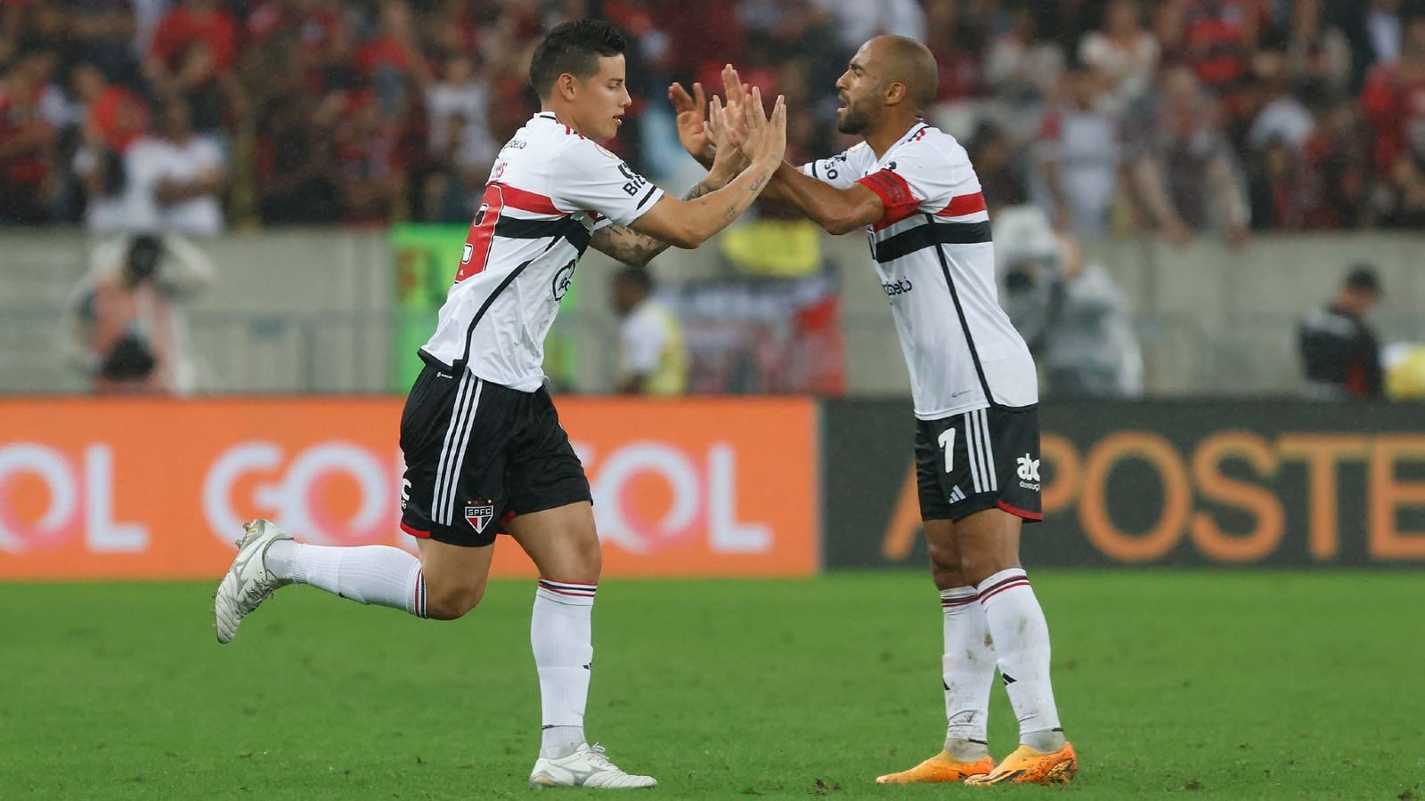 S&atilde;o Paulo pode ter Lucas e James juntos depois de um m&ecirc;s em ensaio para 2024 contra o Cuiab&aacute;