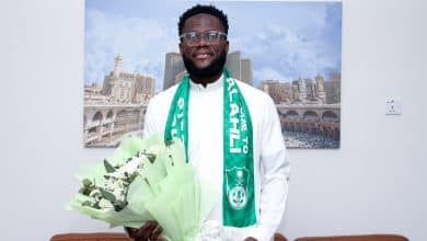 Kessi&eacute; seguia com mercado apesar da efemeridade no Bar&ccedil;a, mas opta pelo Al-Ahli