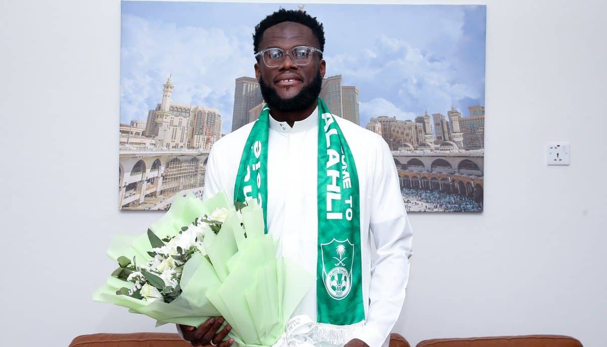 Kessi&eacute; seguia com mercado apesar da efemeridade no Bar&ccedil;a, mas opta pelo Al-Ahli