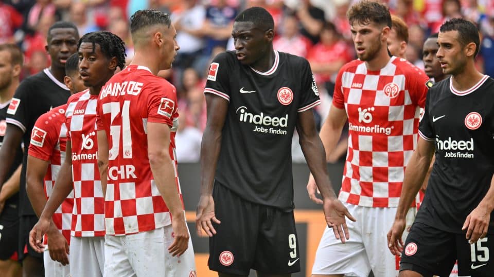 Kolo Muani está fazendo tudo que pode para forçar o Frankfurt a vendê-lo ao PSG