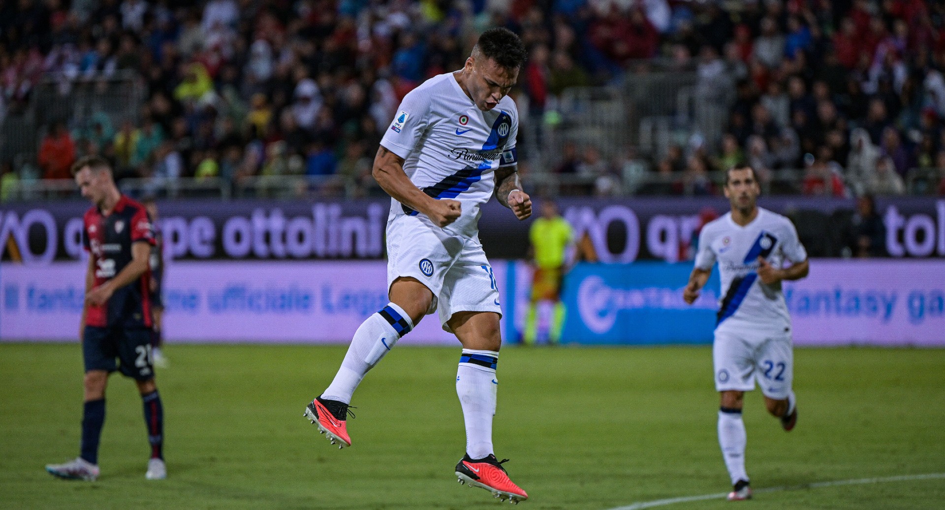 Inter d&aacute; passos firmes no in&iacute;cio da Serie A e vence o Cagliari com tranquilidade