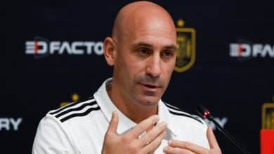 Predador sexual: Luis Rubiales &eacute; acusado de ter &lsquo;tocado inadequadamente&rsquo; jogadoras da sele&ccedil;&atilde;o inglesa