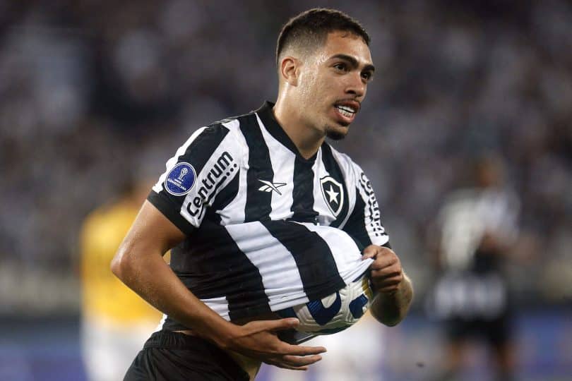 Botafogo: de contrato renovado, Hugo voltará a ter uma merecida oportunidade como titular