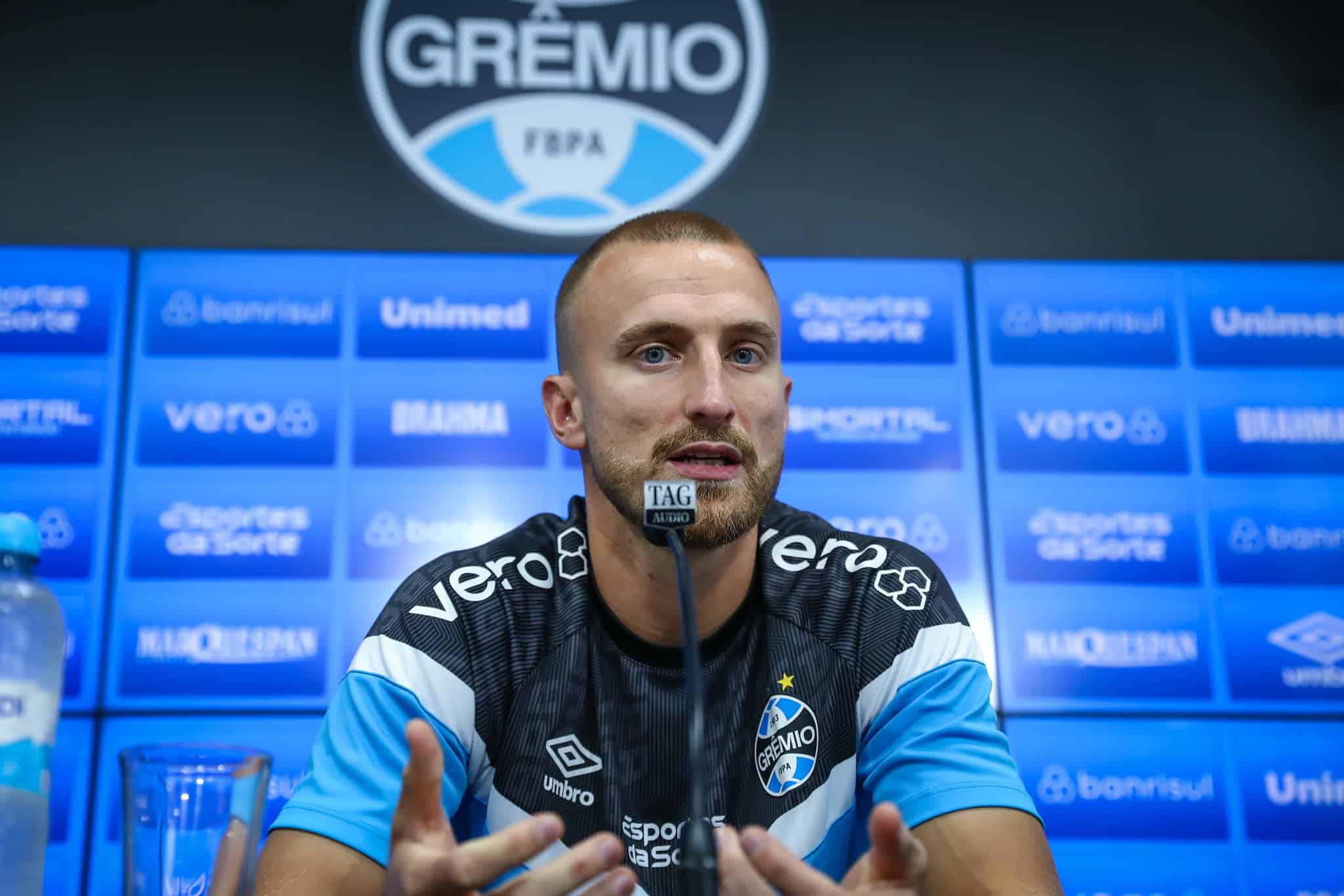 Perfil ajuda a explicar r&aacute;pida ascens&atilde;o de Rodrigo Ely na hierarquia do Gr&ecirc;mio