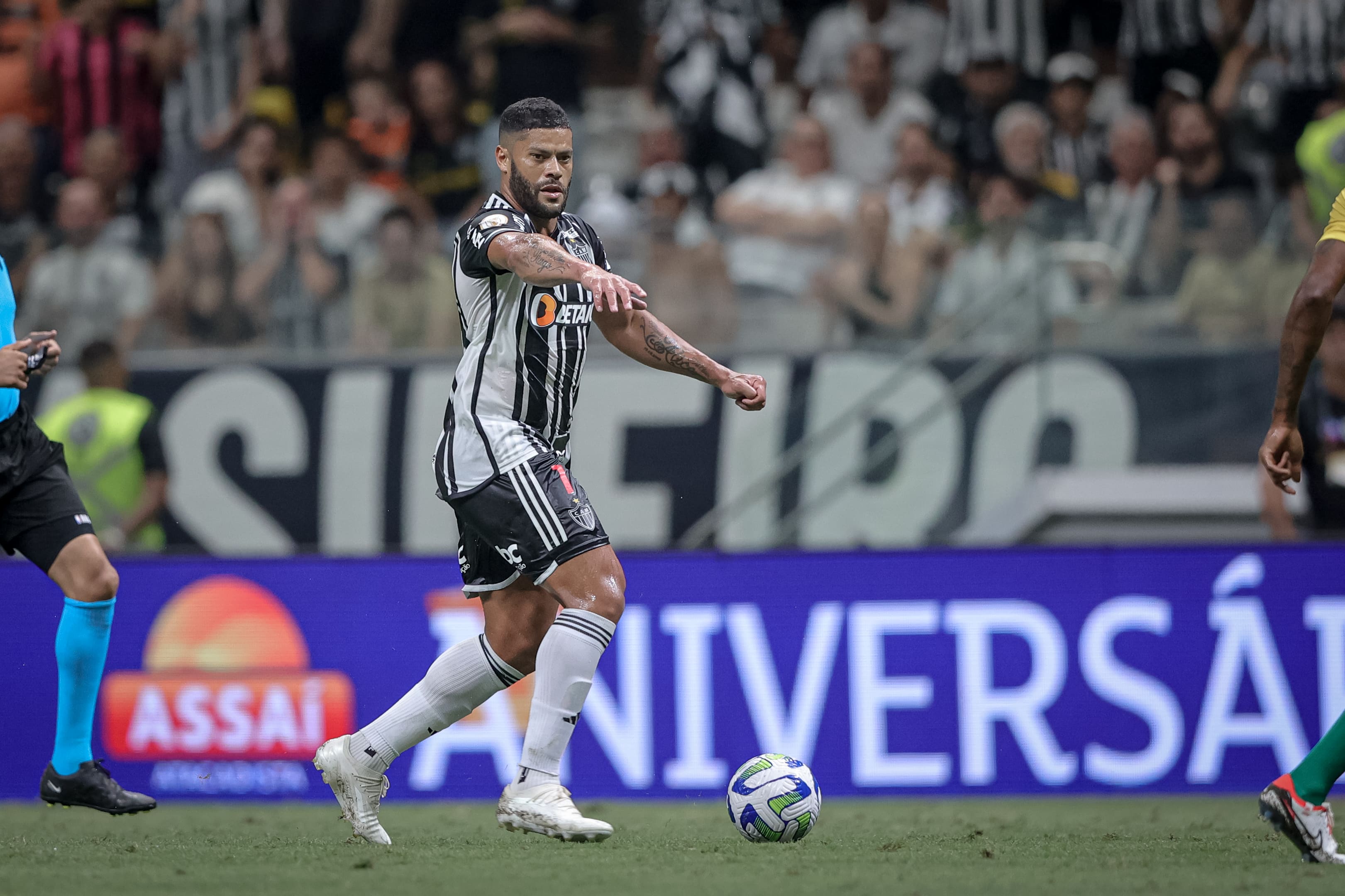 Hulk vive seca de gols, mas assume papel de criador de jogadas do Atl&eacute;tico-MG