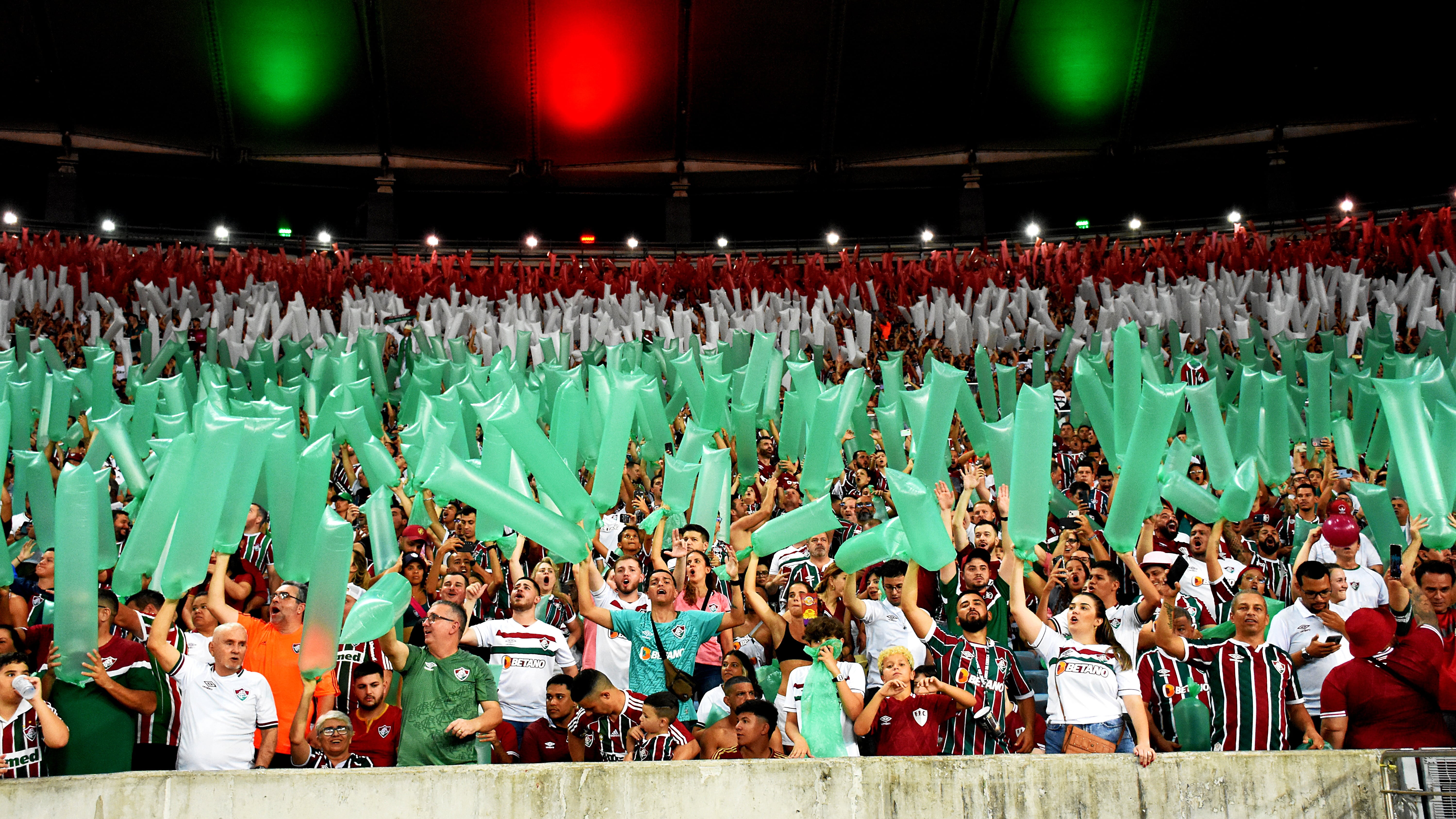 Torcida do Fluminense esgotou 4 mil ingressos para jogo de volta da semifinal da Libertadores contra o Inter, no Beira-Rio, em 35 minutos - Foto: Mailson Santana/Fluminense FC