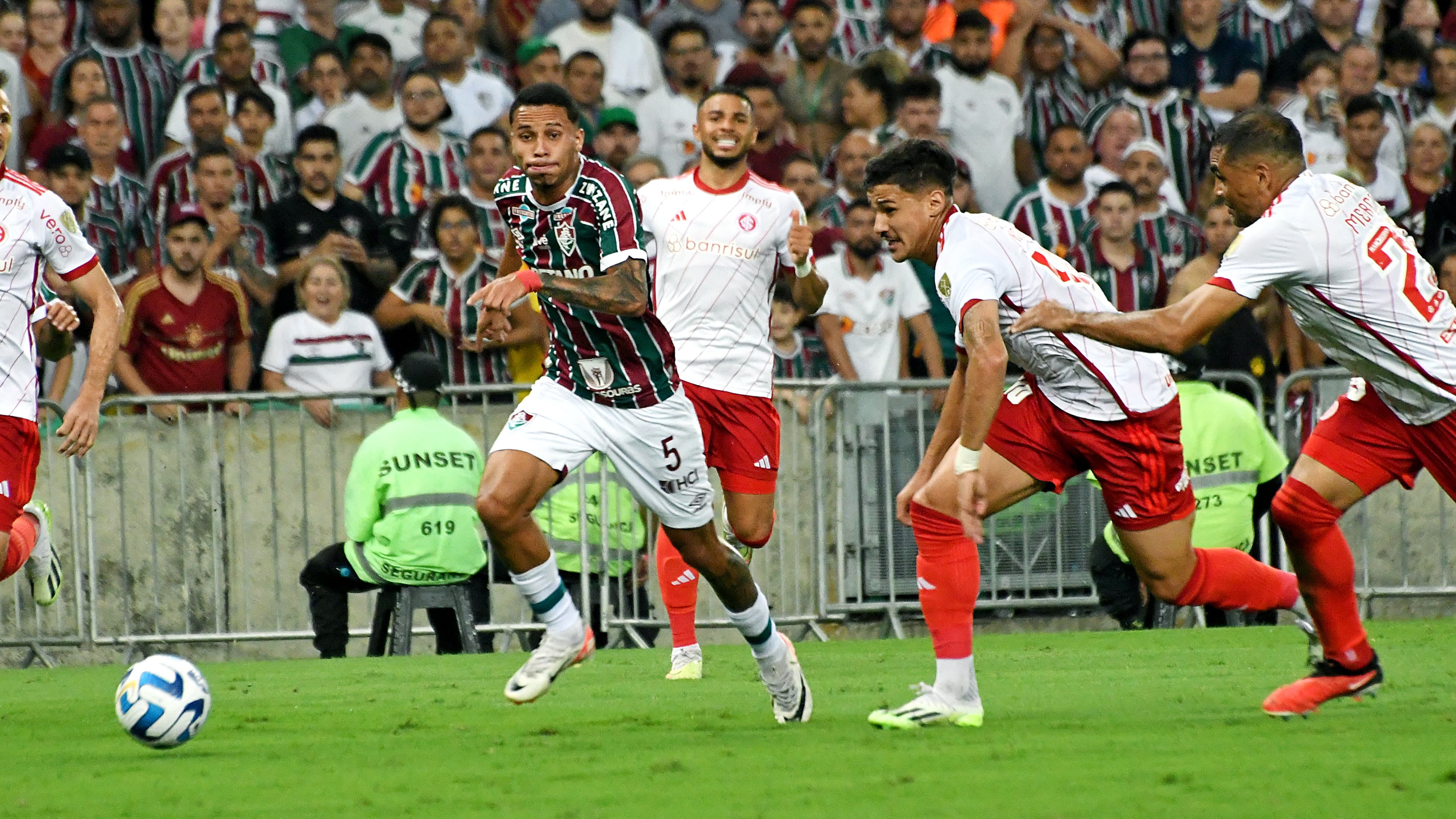 Alexsander entrou bem no empate do Fluminense contra o Internacional pelas semifinais da Libertadores - Foto: Icon sport