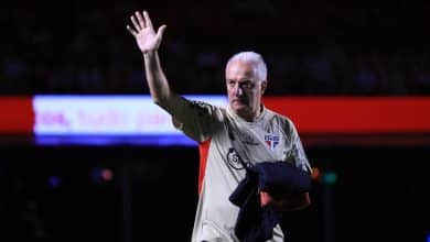 Dorival se preocupa com Calleri, mas cirurgia s&oacute; ocorrer&aacute; ap&oacute;s momento &lsquo;tranquilo&rsquo; no Brasileir&atilde;o