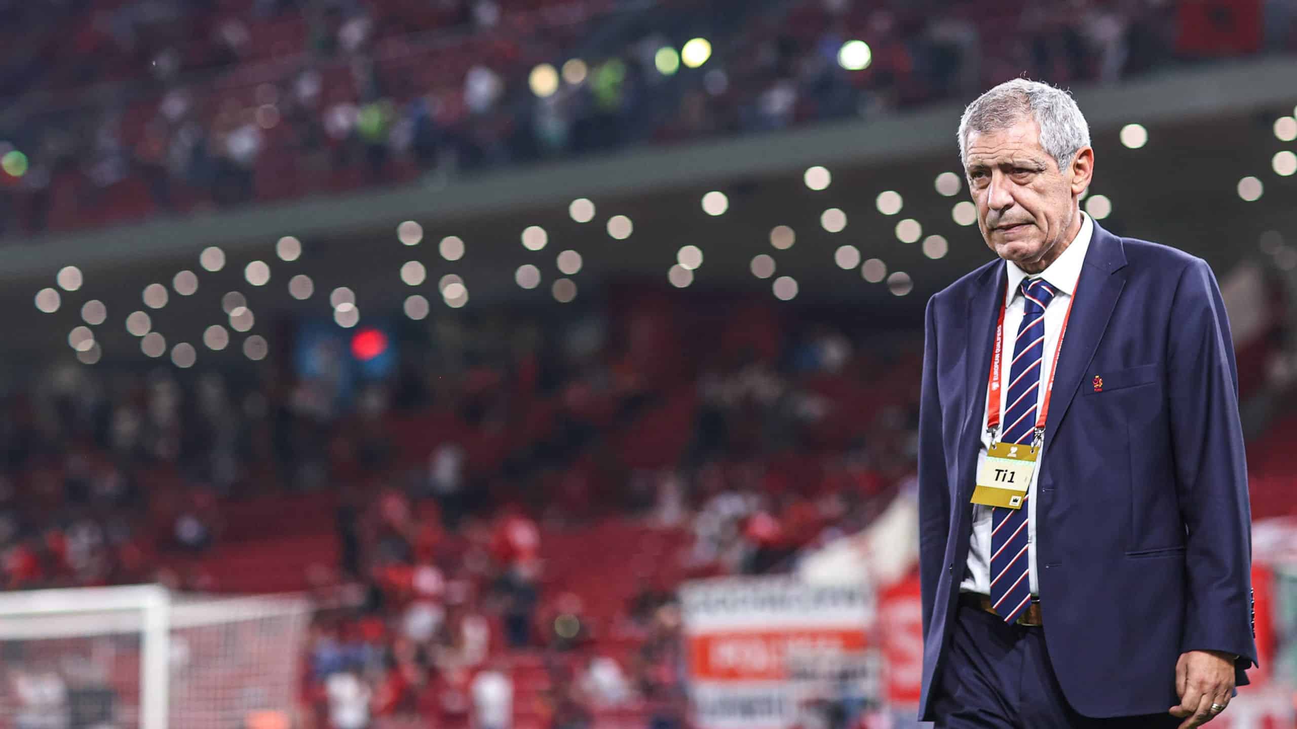 Acabou a aventura: Fernando Santos dura apenas seis jogos e &eacute; demitido pela Pol&ocirc;nia