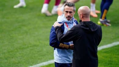 Federa&ccedil;&atilde;o Espanhola demite t&eacute;cnico da sele&ccedil;&atilde;o feminina e pede desculpas por atos de Rubiales