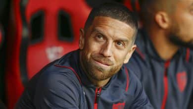 Papu G&oacute;mez rescinde com o Sevilla e vira op&ccedil;&atilde;o de &uacute;ltima hora no mercado