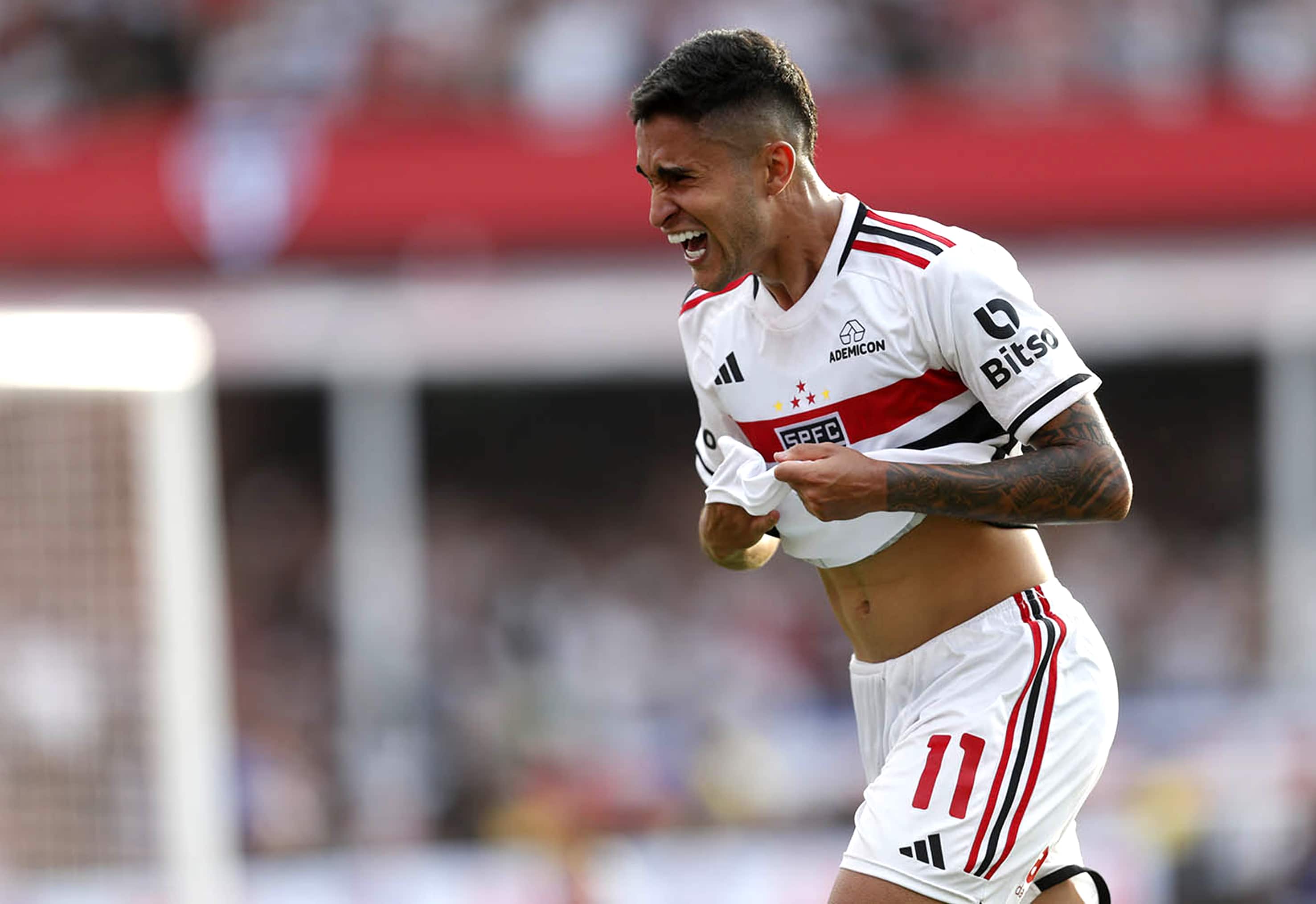 Her&oacute;i do S&atilde;o Paulo, Nestor foi rejeitado pelo Corinthians e soterrou cr&iacute;ticas com gol na final