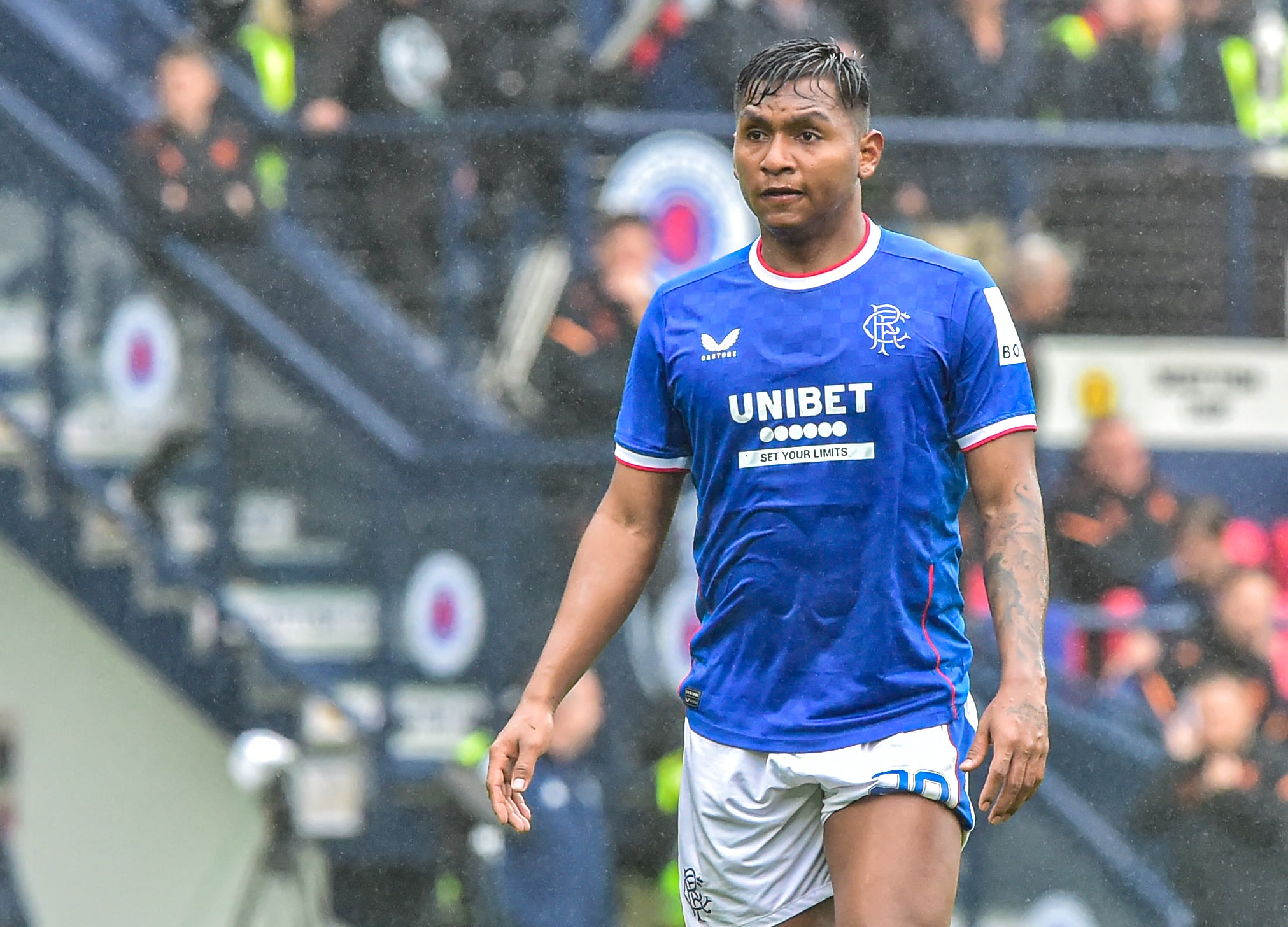 Com contrato at&eacute; o meio de 2025, Morelos &eacute; a &uacute;ltima aposta do Santos contra a S&eacute;rie B