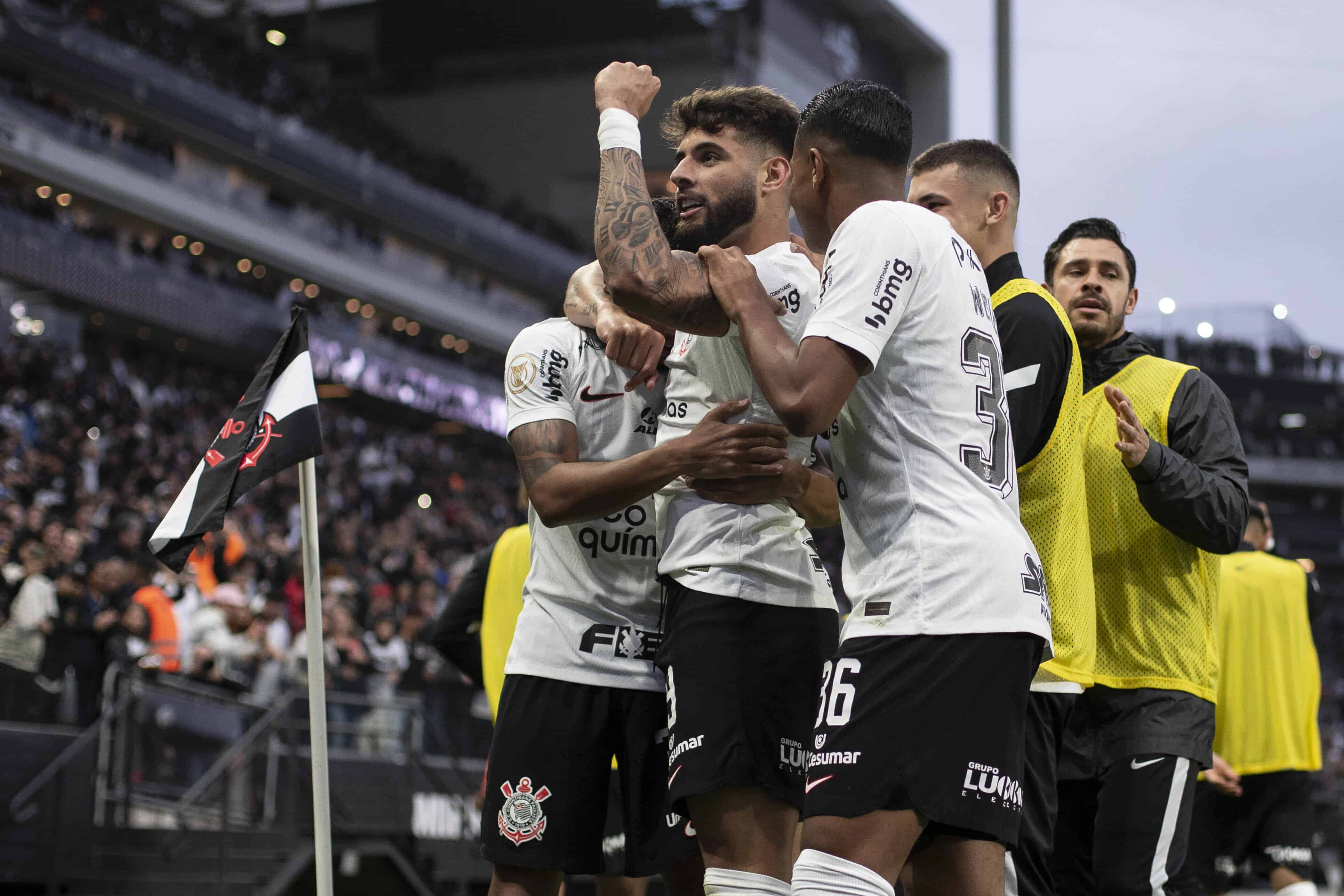 O Corinthians evoluiu desde a primeira vez que enfrentou o Fortaleza na temporada?