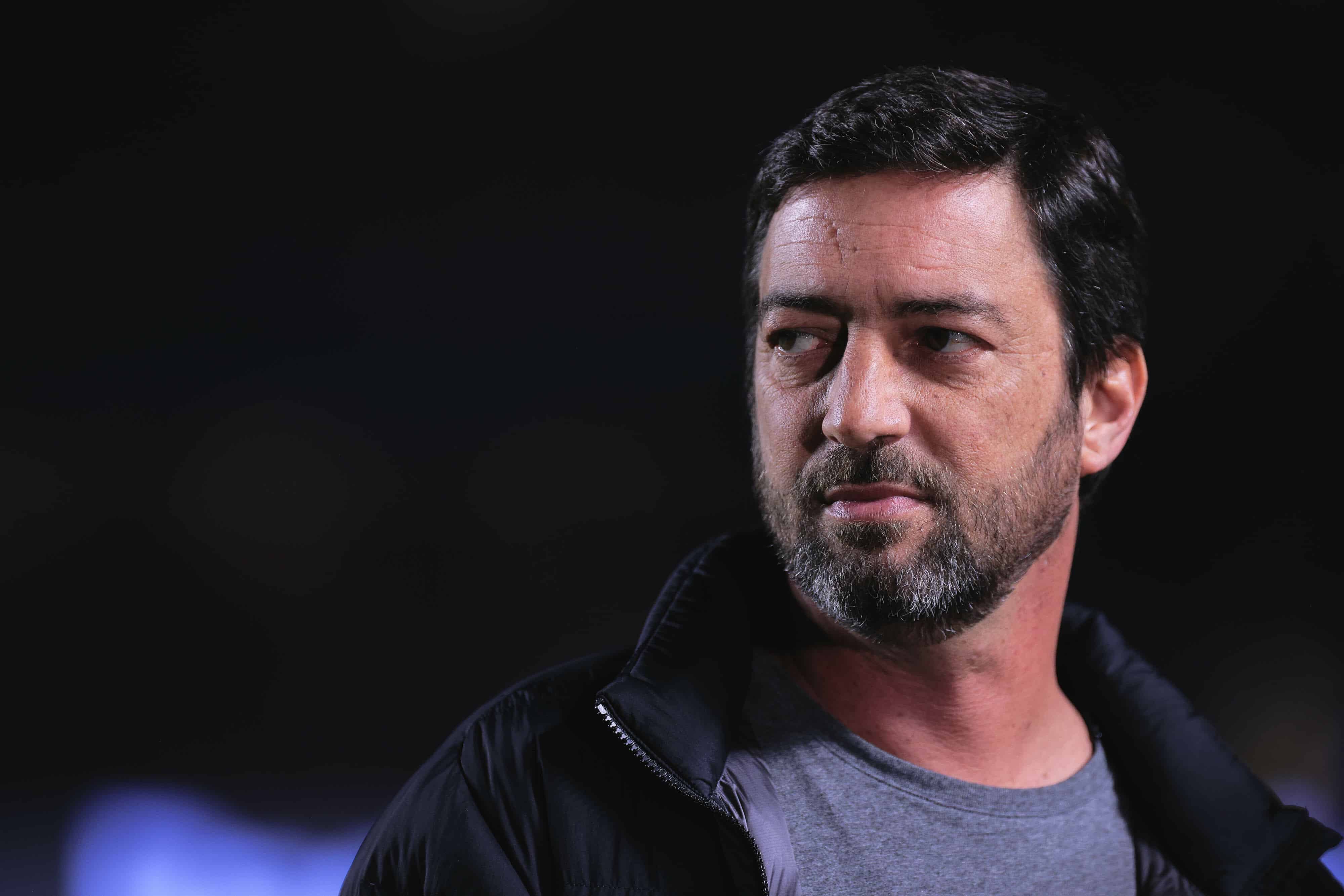 Perdida, diretoria do Corinthians elevou Mano de plano B a contrato de longo prazo em 24h