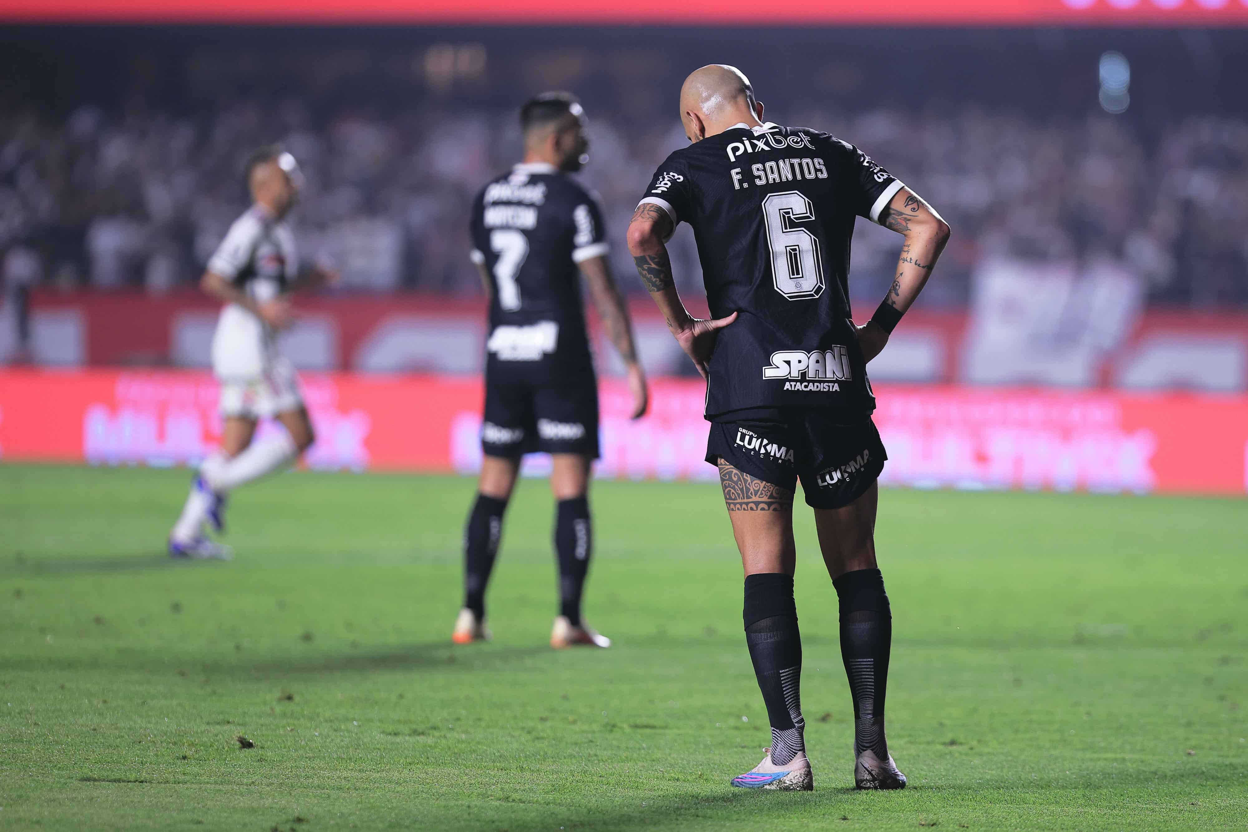 F&aacute;bio Santos ou Bidu? &Uacute;ltimos jogos provam que nenhum &eacute; solu&ccedil;&atilde;o para o Corinthians