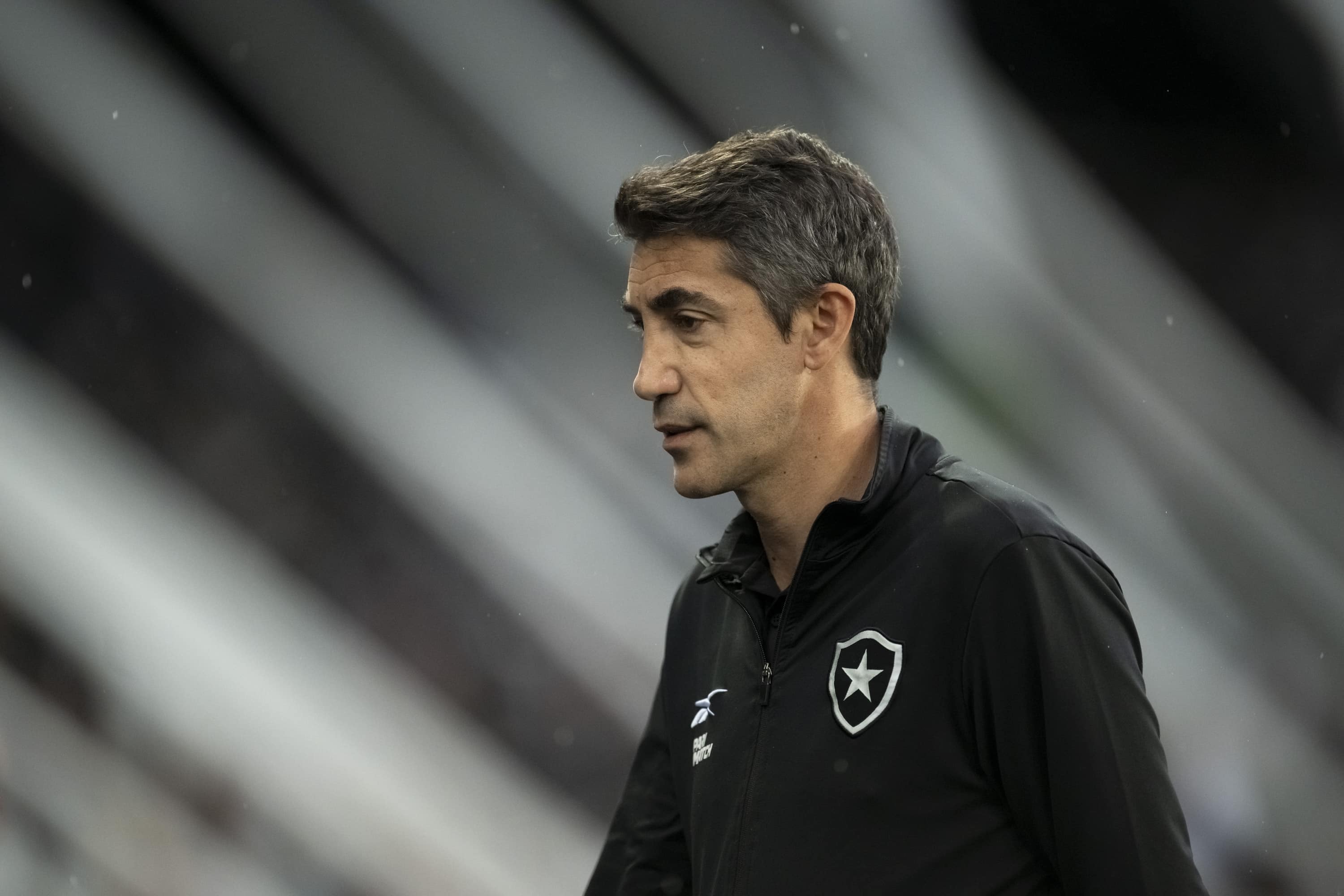 Botafogo: Demiss&atilde;o &eacute; reflexo de situa&ccedil;&atilde;o insustent&aacute;vel criada por Bruno Lage