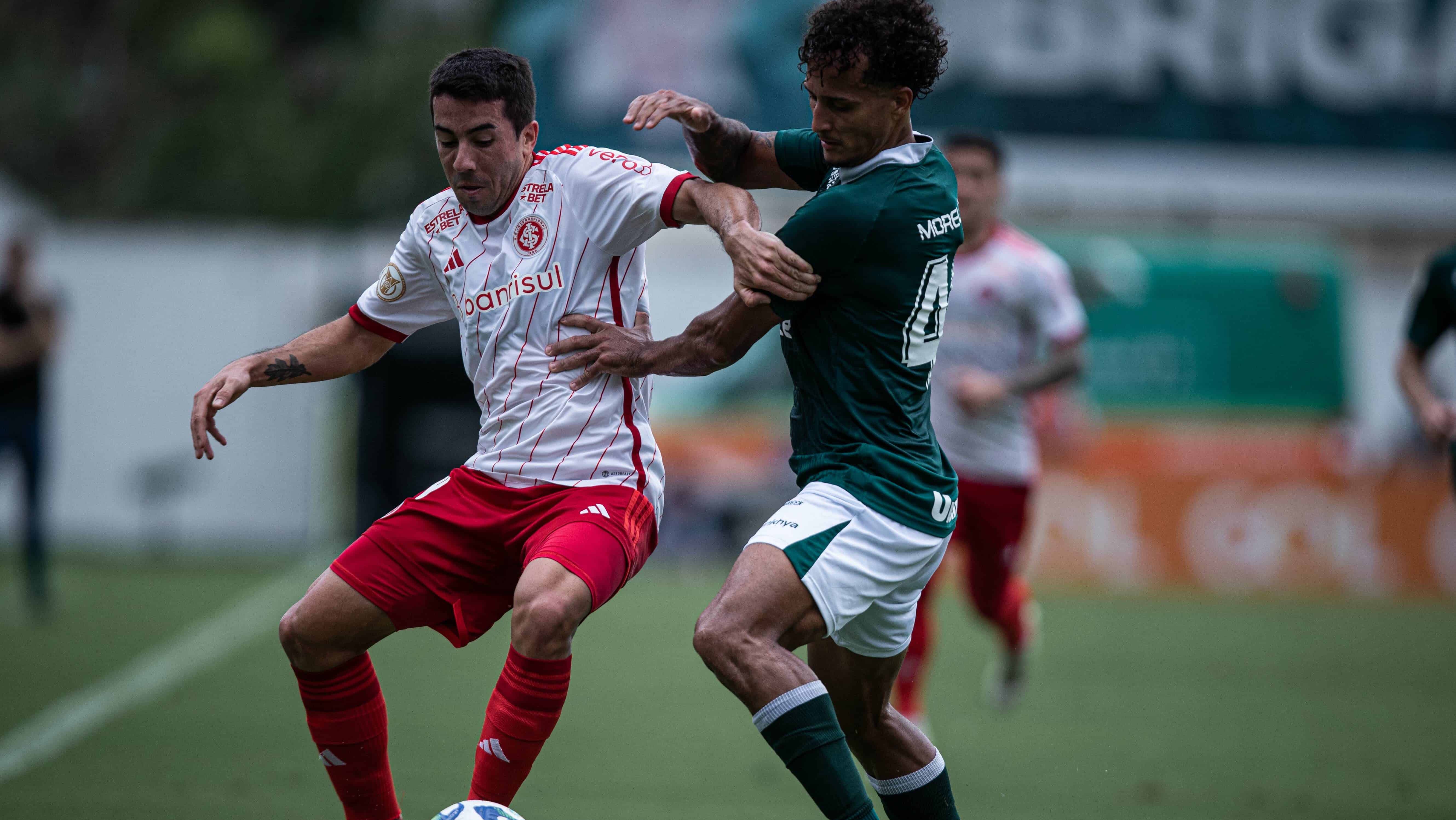 Empate chato mant&eacute;m sequ&ecirc;ncia invicta do Goi&aacute;s e jejum de vit&oacute;rias do Inter no Brasileir&atilde;o