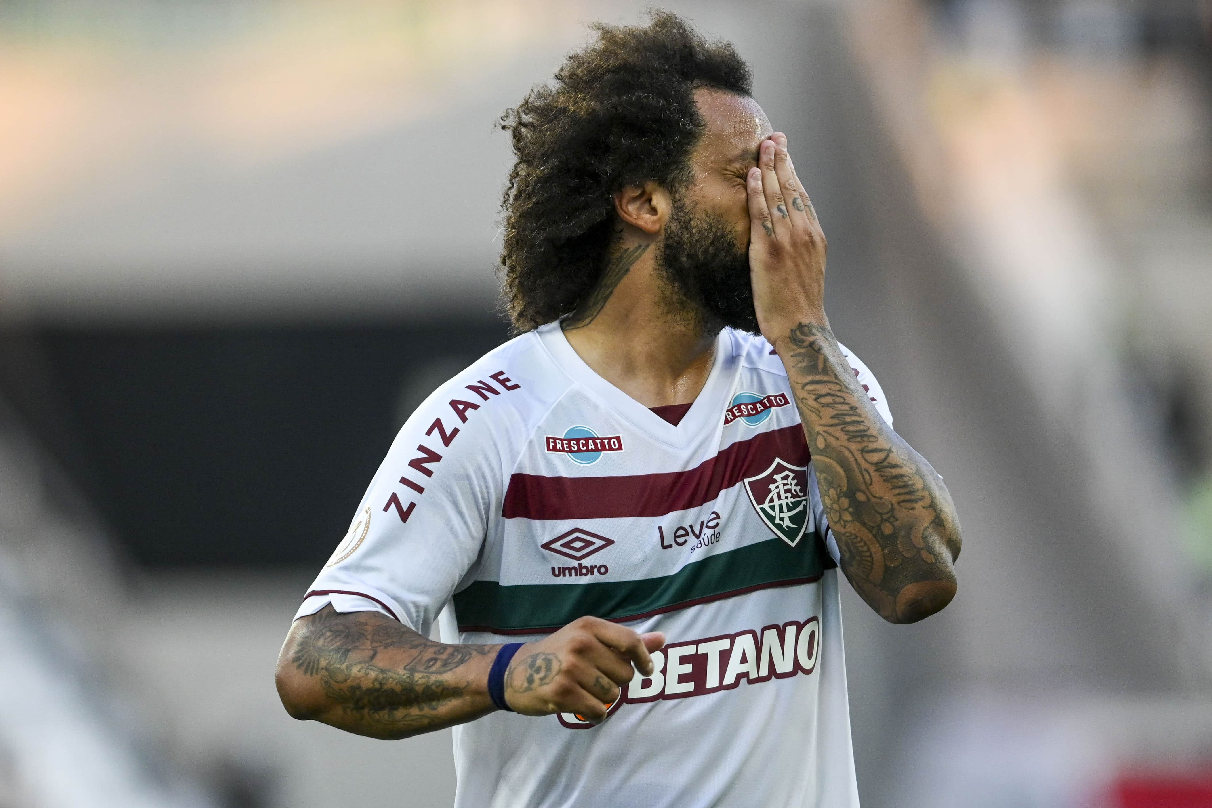 Derrota no cl&aacute;ssico liga sinal de alerta no Fluminense antes de decis&atilde;o na Libertadores