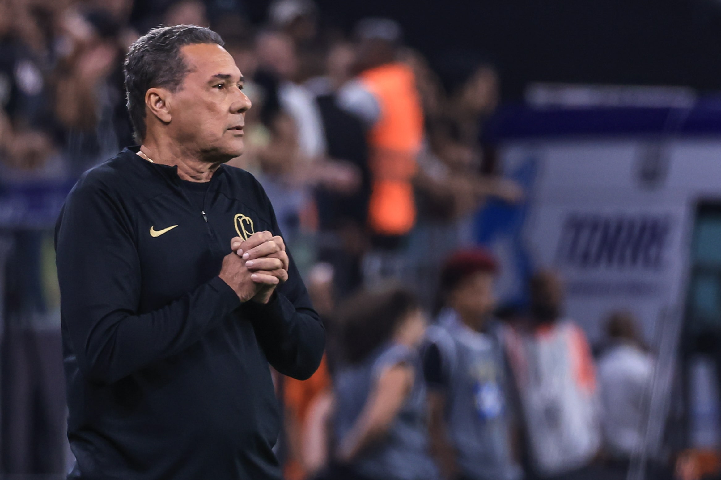 Corinthians: Luxemburgo compreende vaias, mas pede apoio da torcida na Sul-Americana