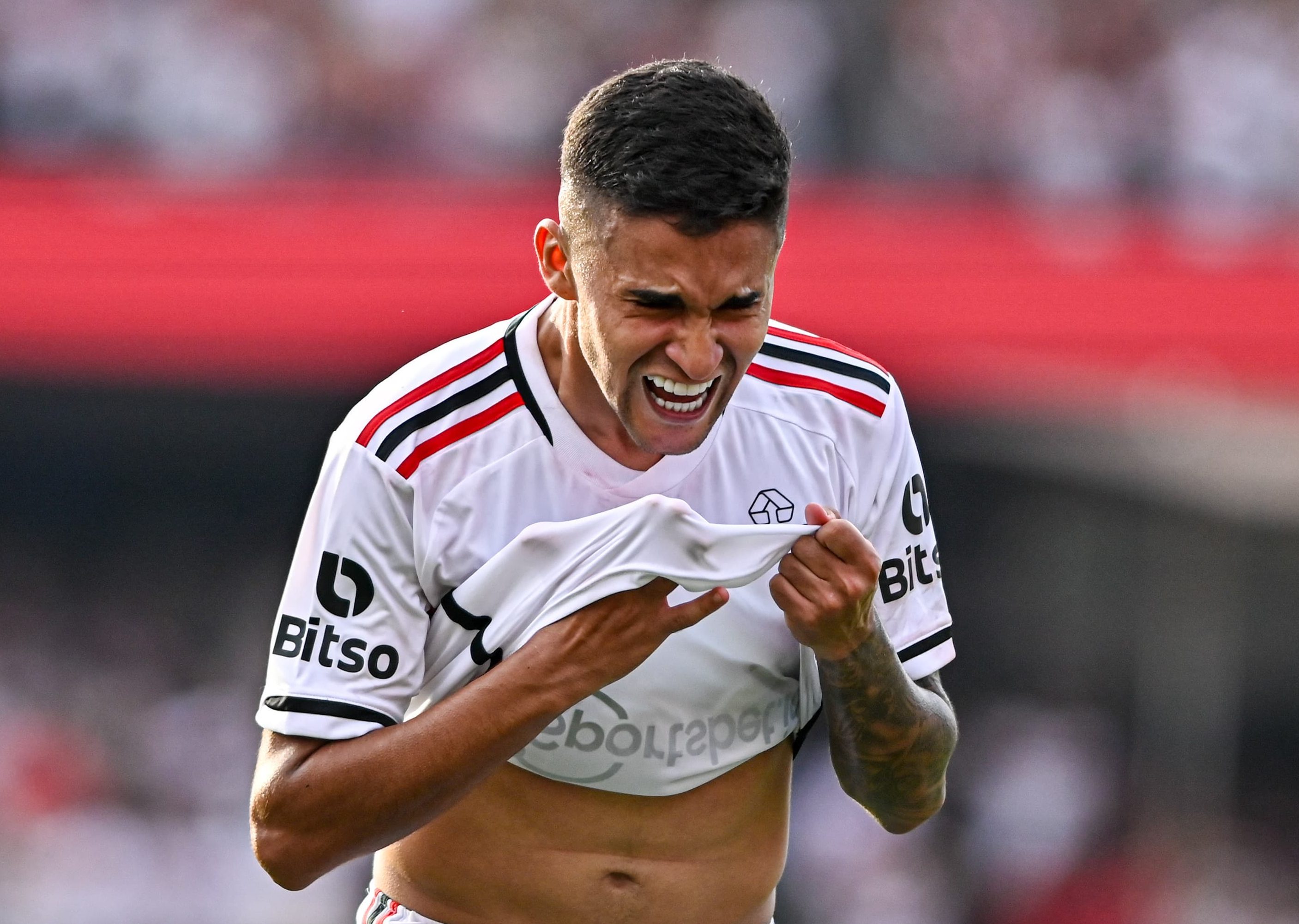 Nestor se despede e S&atilde;o Paulo chega a 10 sa&iacute;das confirmadas; veja os pr&oacute;ximos