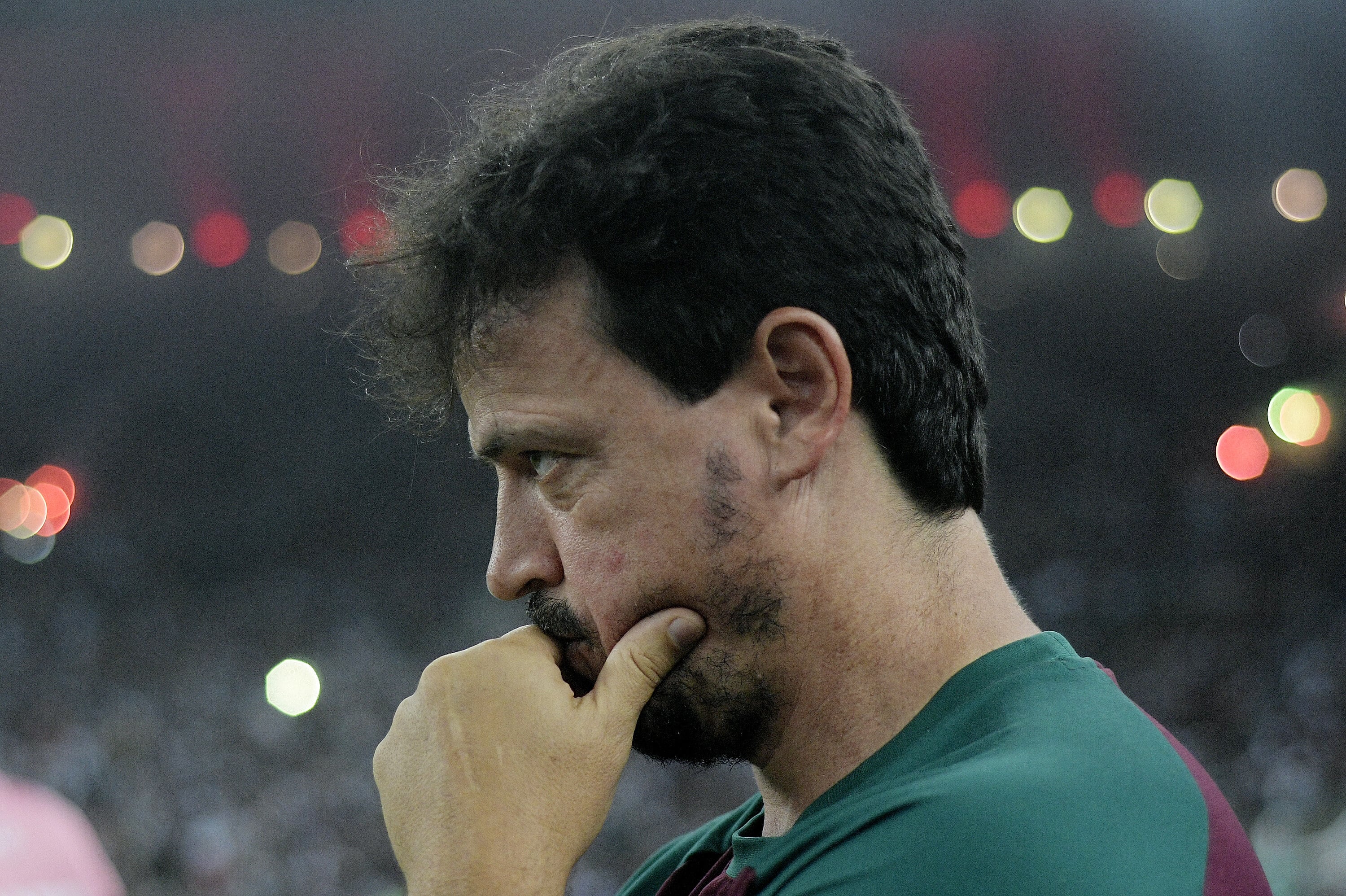 Fernando Diniz tem d&uacute;vida no Fluminense para a semifinal da Libertadores