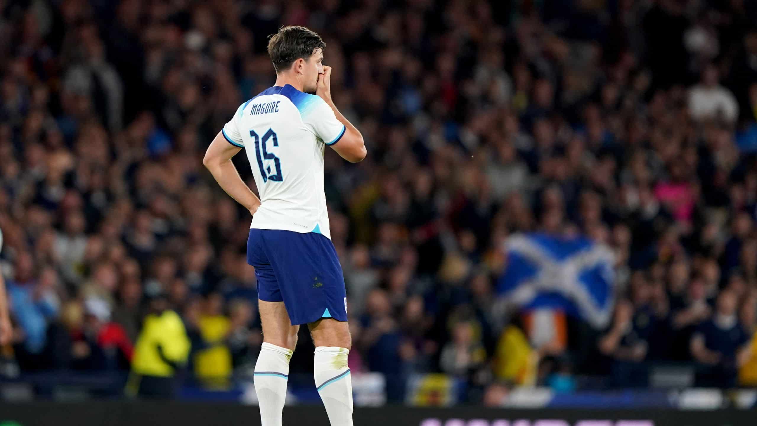 A persegui&ccedil;&atilde;o a Maguire &eacute; problema, mas insist&ecirc;ncia de Southgate tamb&eacute;m &eacute;