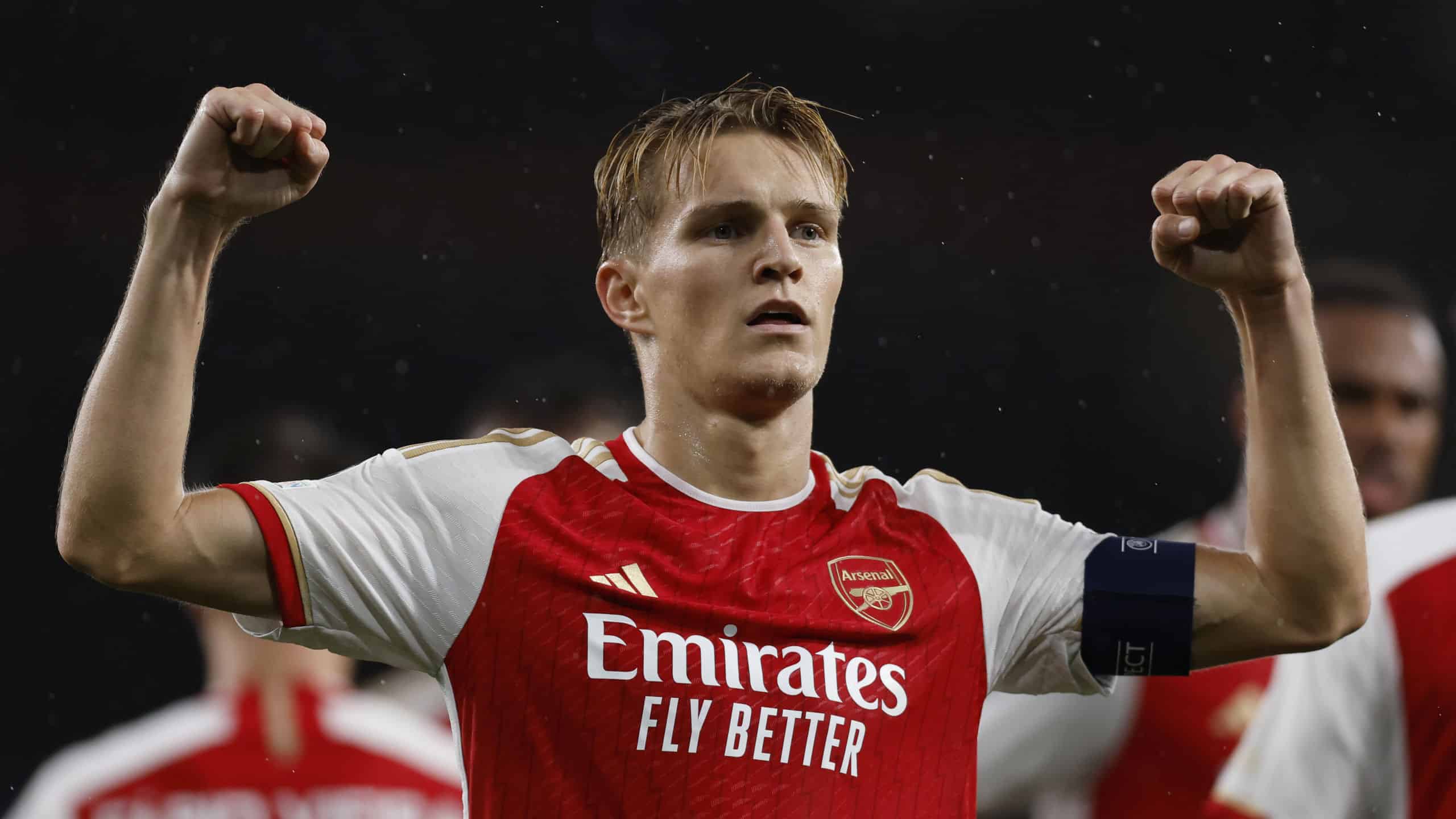 Renova&ccedil;&atilde;o at&eacute; 2028 reflete import&acirc;ncia de Martin Odegaard ao Arsenal